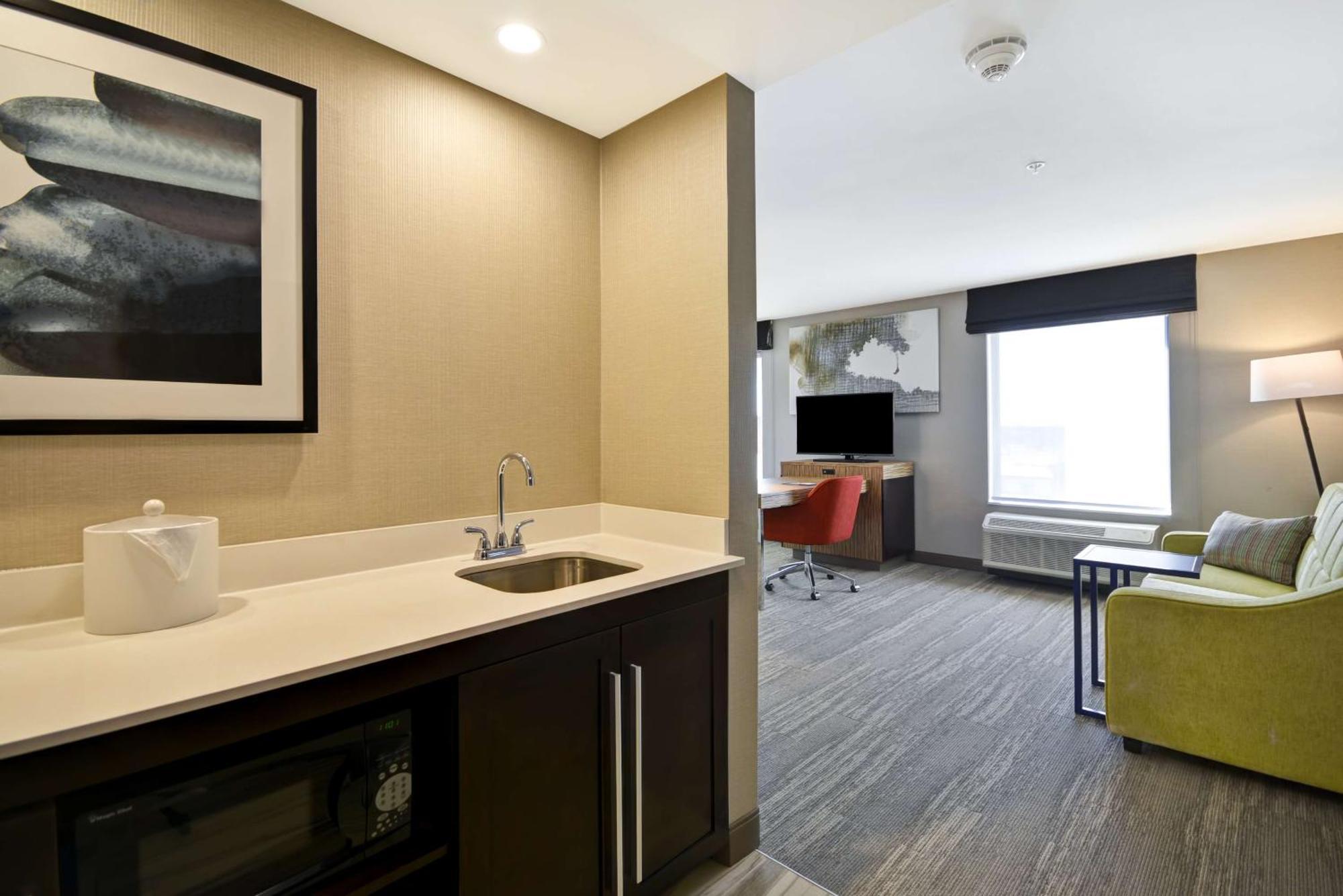 Hampton Inn&Suites Detroit/Warren Extérieur photo