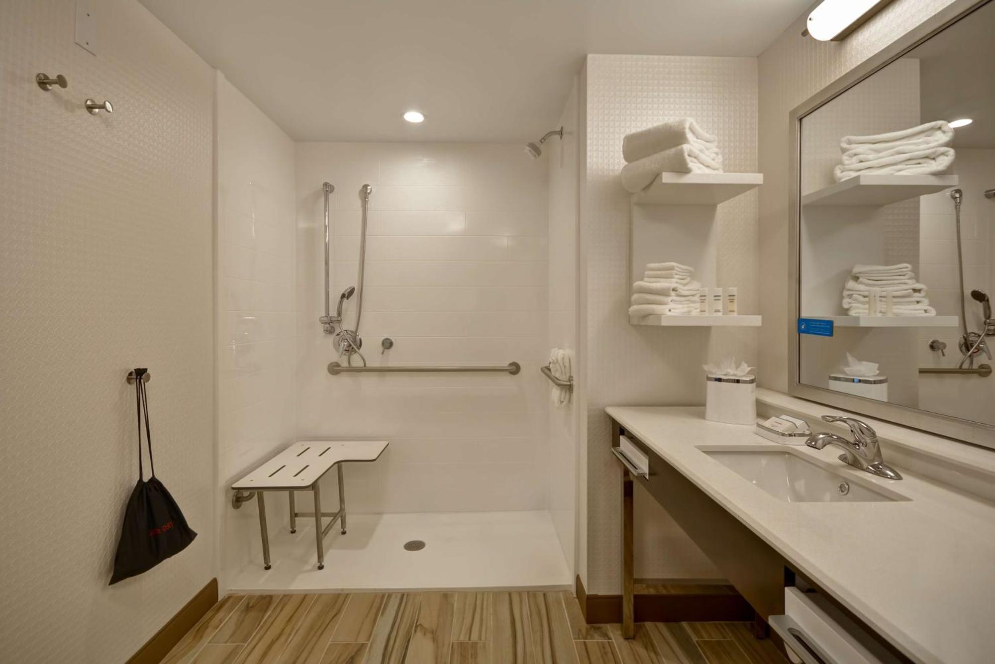 Hampton Inn&Suites Detroit/Warren Extérieur photo