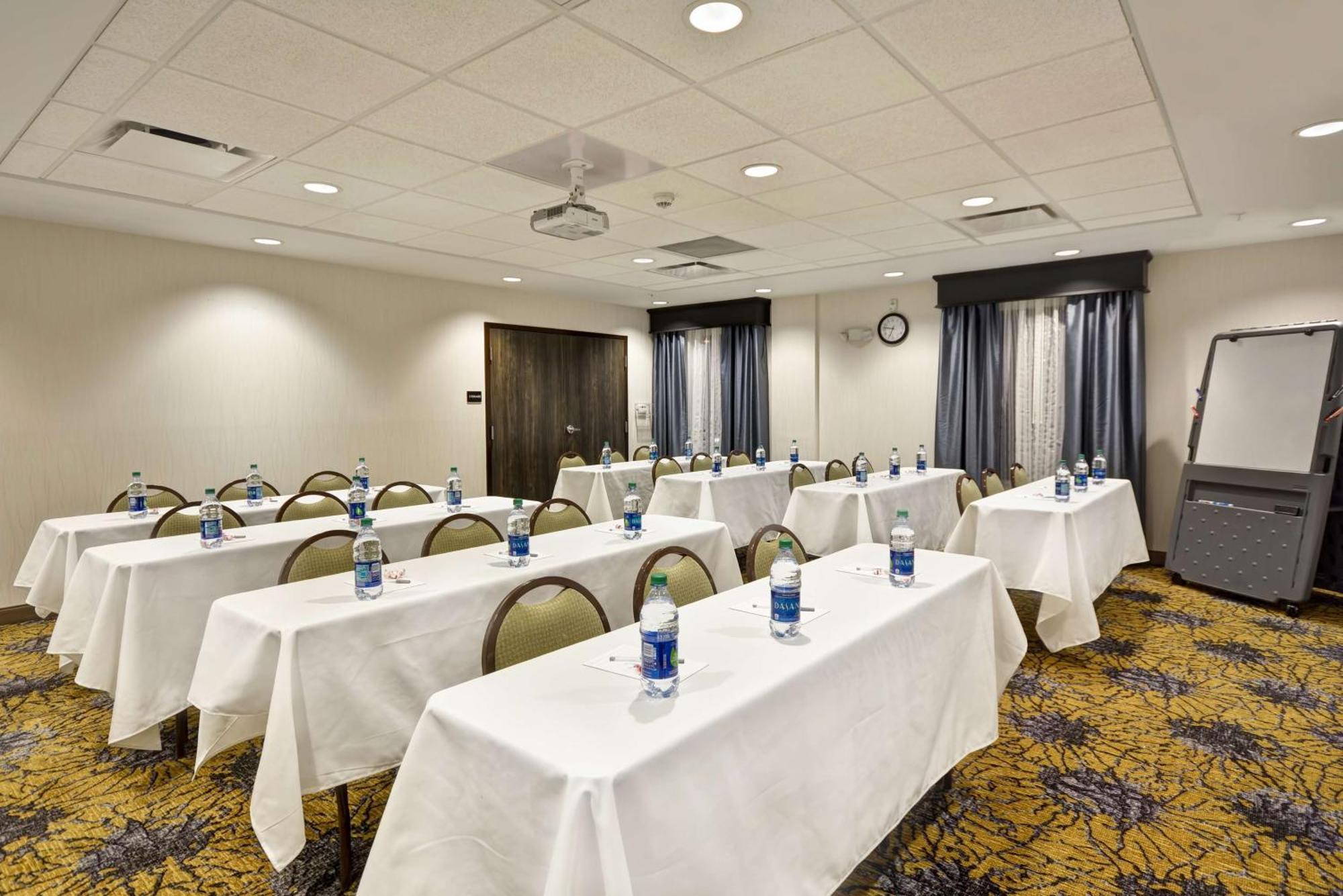 Hampton Inn&Suites Detroit/Warren Extérieur photo
