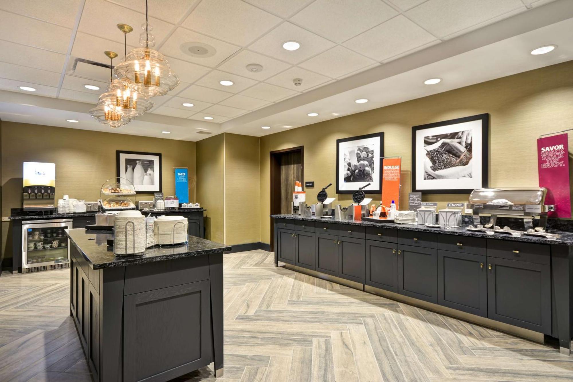 Hampton Inn&Suites Detroit/Warren Extérieur photo
