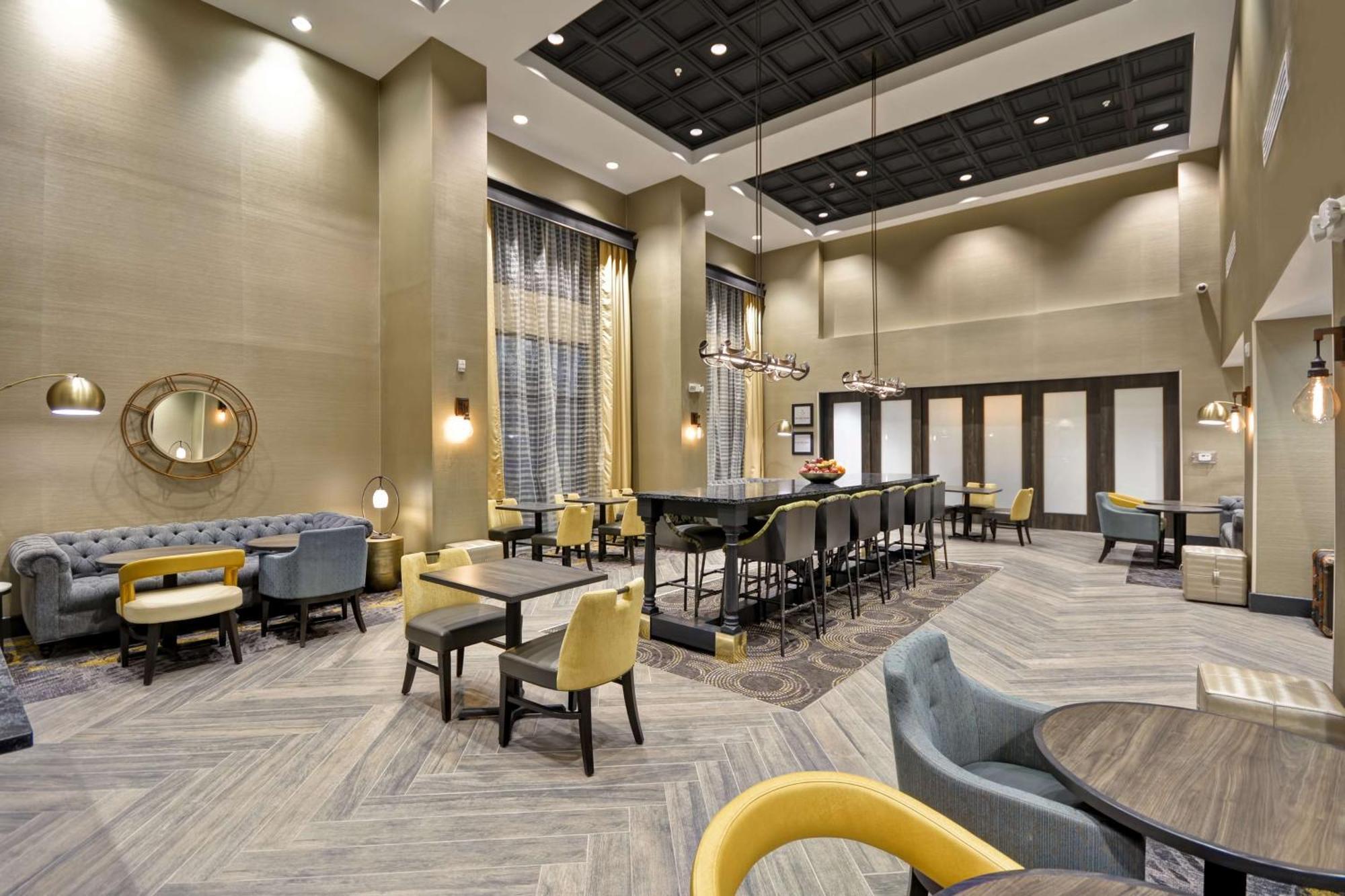 Hampton Inn&Suites Detroit/Warren Extérieur photo